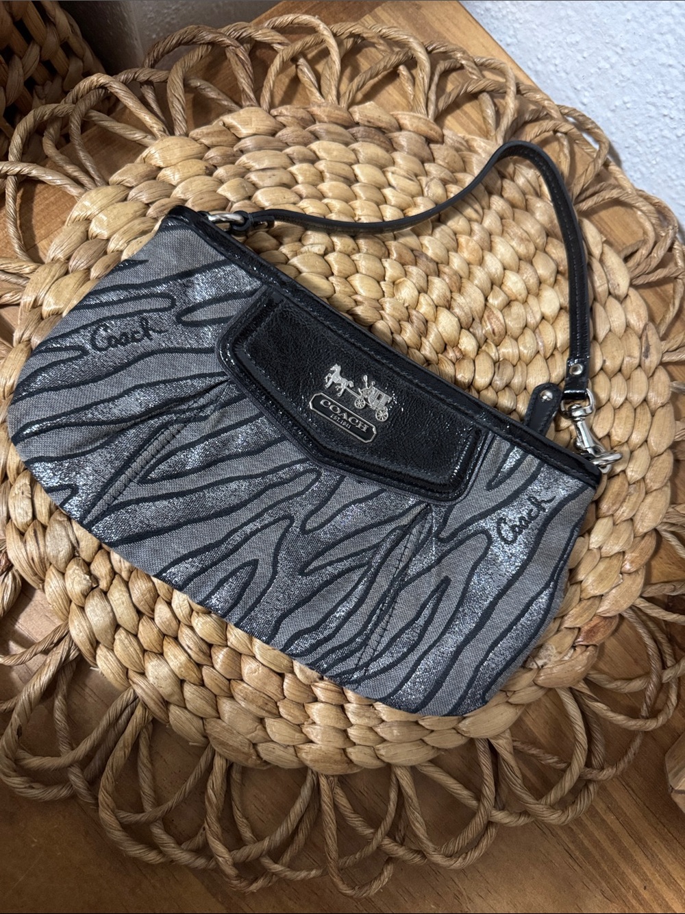 Coach Canvas Metallic Zebra Animal Print Wristlet Wallet Clutch - Vintage - Picture 4 of 8